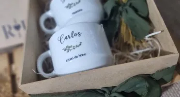 Kit 2 Xícaras e Caixa MDF Personalizadas