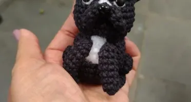 Mini Buldogue Francês - Amigurumi de Crochê