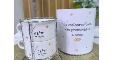 Torre com 2 Xícaras Personalizadas