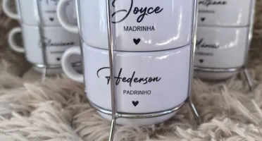 Torre com 2 Xícaras Personalizadas