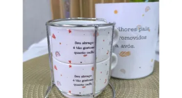 Torre com 2 Xícaras Personalizadas
