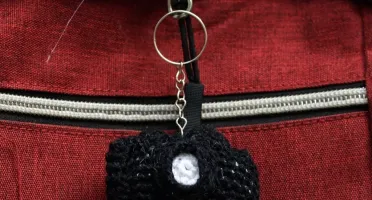 Chaveiro Câmera fotográfica em amigurumi