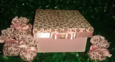 Caixa de Mdf com saches