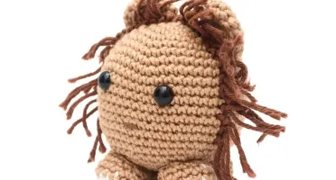 Leão bola em amigurumi
