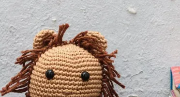 Leão bola em amigurumi
