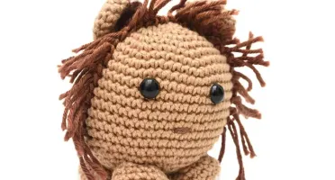 Leão bola em amigurumi