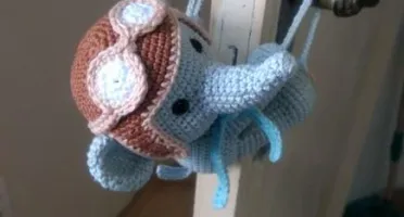 Segura Porta Mini Elefante em Amigurumi