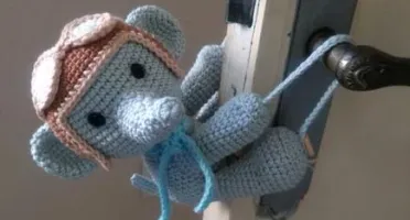 Segura Porta Mini Elefante em Amigurumi