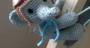 Segura Porta Mini Elefante em Amigurumi