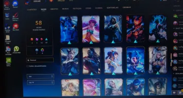 Conta LoL com várias skins lendárias
