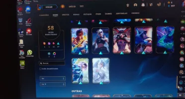 Conta LoL com várias skins lendárias