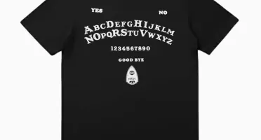 Camiseta Preta Ouija Board