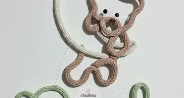 Porta Maternidade Ursinho na lua de tricotin