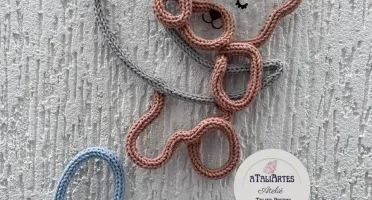 Porta Maternidade Ursinho na lua de tricotin