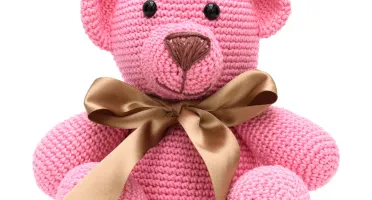 Urso Rosa Laço Dourado Amigurumi