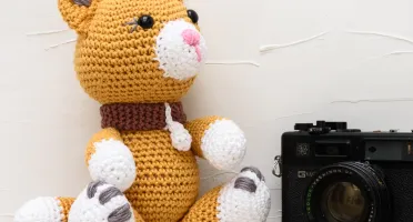 Gatinha Miau Caramelo em Amigurumi