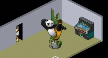 Conta HABBO com (Estátua do Chute de KungFu)