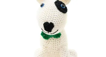 Cachorro Bacon Bull Terrier em amigurumi