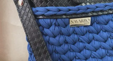 Bolsa Bag Serena Azul com Acabamento Preto
