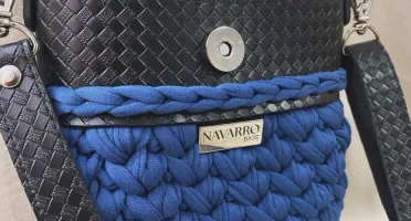 Bolsa Bag Serena Azul com Acabamento Preto