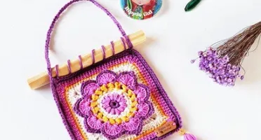 Kit Decoração Flâmulas em Crochê (02 Peças)