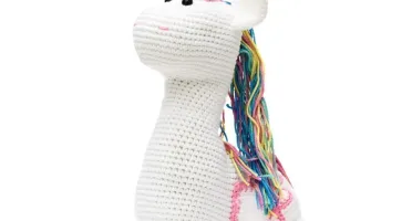 Unicórnio asas bordadas em amigurumi