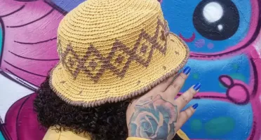 Bucket Amarelo areia