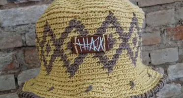 Bucket Amarelo areia