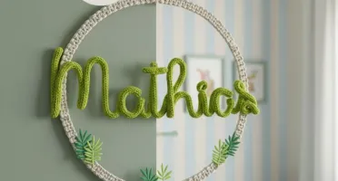 Porta Maternidade Menino Simples em Tricotin