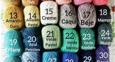 Kit de 50 Mini Florzinhas de Crochê