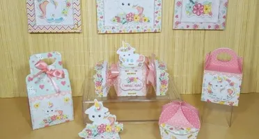 Kit Unicórnio com 50 Peças Montadas e Laços