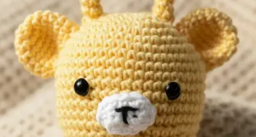 Girafa Cabeçuda Amigurumi Artesanal para Bebê