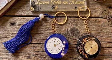 Chaveiro Relógio Vintage Artesanal • Resina Exclusiva •