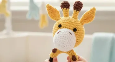 Chocalho Girafa Grande em Amigurumi