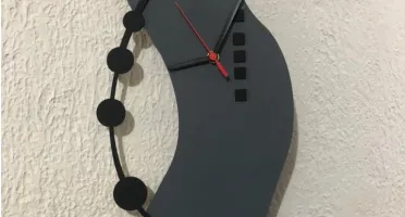 Relógio Moderno Cinza e Preto em MDF 42 x 20 cm