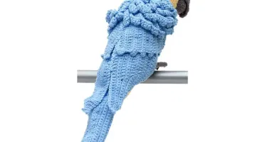 Arara em amigurumi