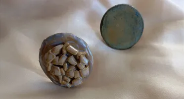 Anel Relevos em Cerâmica com Aro Ajustável
