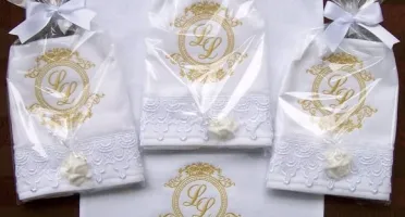 Lembrancinha de Casamento com Toalha e Sabonete