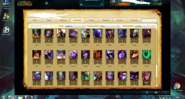 Conta de lol 100 champions e 25 skins,atualmente bronze 4