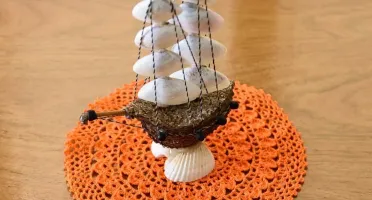 Toalhinha cor de laranja em crochê