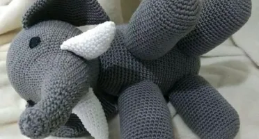 Amigurumi Elefante Cinzento