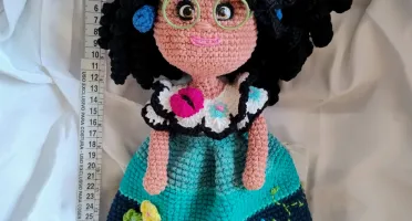Boneca Mirabel