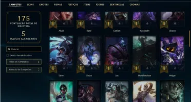 Conta prata 4 com 70 Champs e 33 Skin + RYZE TRIUNFANTE RARA