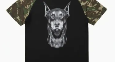 Camiseta Raglan Doberman