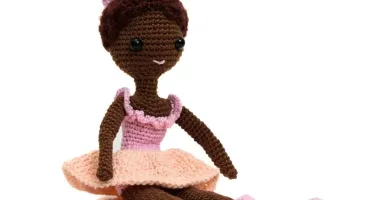 Boneca Bailarina Késia em amigurumi