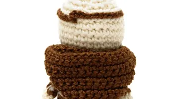 Mini São Francisco de Assis em amigurumi