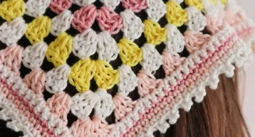 Bandana Primavera de Crochê para Cabelo