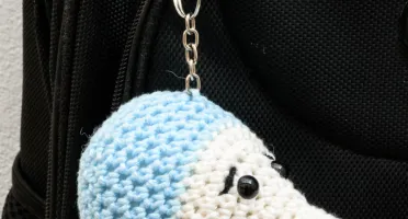 Chaveiro ouriço em amigurumi