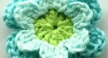 Flores de Duas Camadas em Crochê