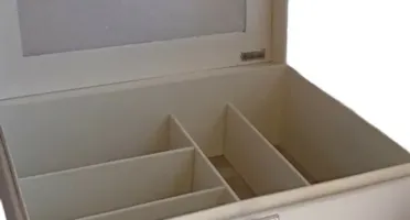 Porta-Óculos Branco com 10 Divisões